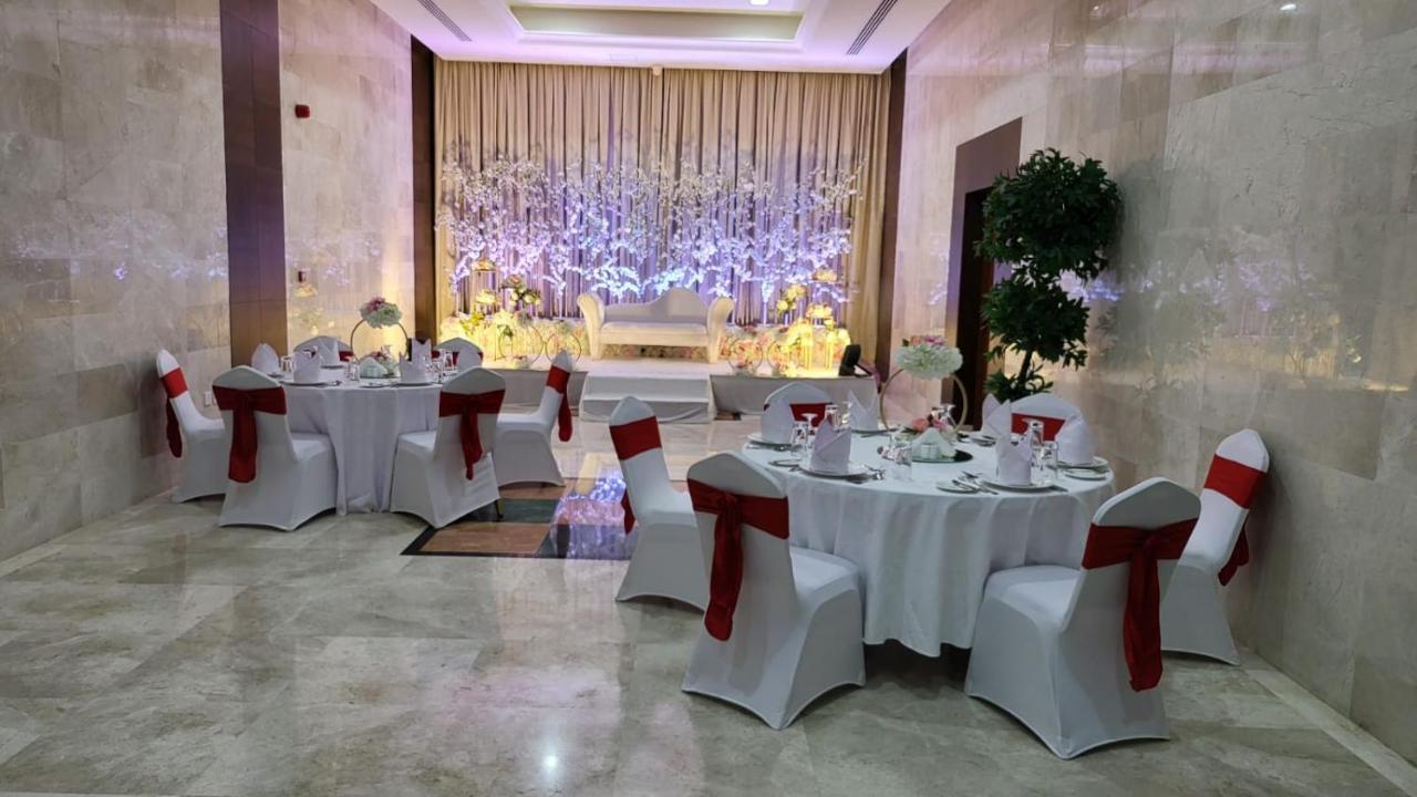 Red Castle Hotel Σάρτζα Εξωτερικό φωτογραφία