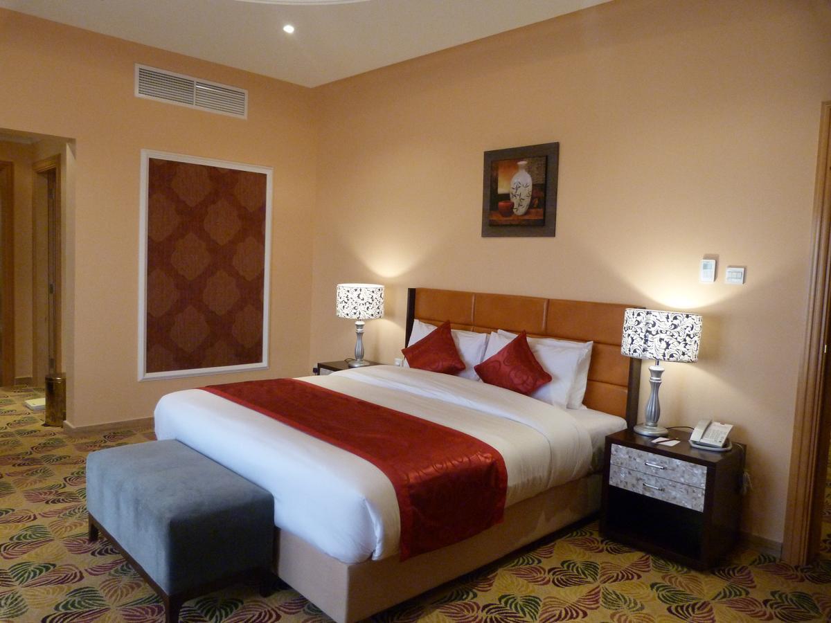 Red Castle Hotel Σάρτζα Εξωτερικό φωτογραφία